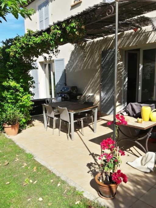 Bastide Au Pieds Des Alpilles St Remy De Provence Piscine Partagee Dans Residence Saint-Remy-de-Provence Exterior photo